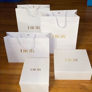 Dior Shopping Bags & Boxes (Like New Condition)